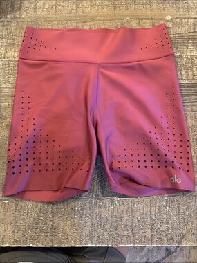 ALO Yoga High-Waist airlift laser cut speedy short in Mars Clay